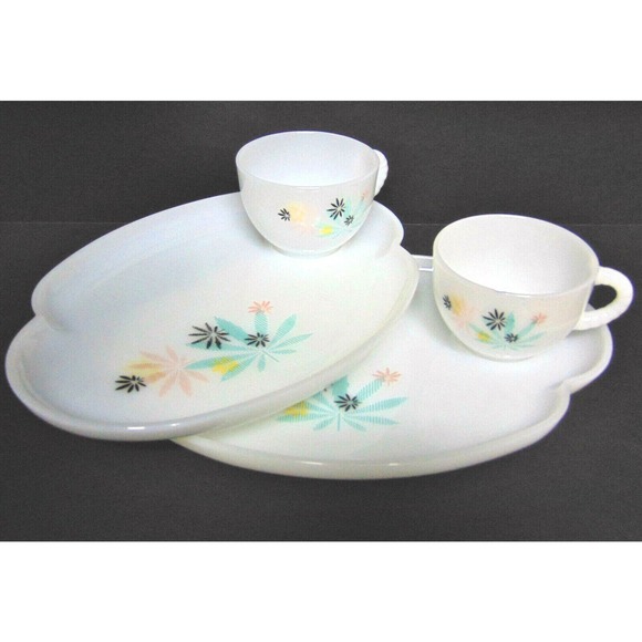 American Vintage Other - Lot 2 Set Milk Glass Child SNACK PLATES & CUPS Flower Design Mid Century Modern